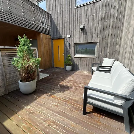 Nyaraló Modern 3-bedroom House With Sea-view Sola